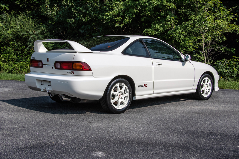 Illustration for article titled I Just Fainted Because A 1,200 Mile Integra Type R Sold For $63,800